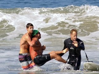 ABD'de Köpek Balığı Dehşet Saçtı!