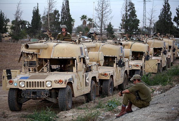 İsrail'den Gazze'ye Topçu Ateşi