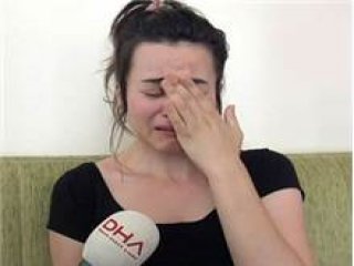 Sen Misin Saçını Boyatan!