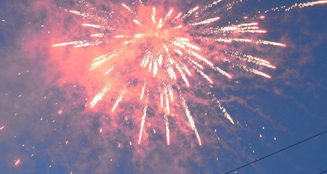 Havai Fişek Fabrikasında Patlama: 3 Ölüİ