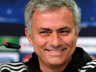 Luiz Yüzünden Mourinho 4 Köşe