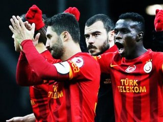 G.Saray'da Deprem! 10 Futbolcu Kadro Dışı!