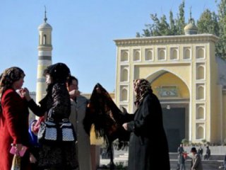 Oruç Tutanlara Zorla Bakın Ne Yapıyorlar!