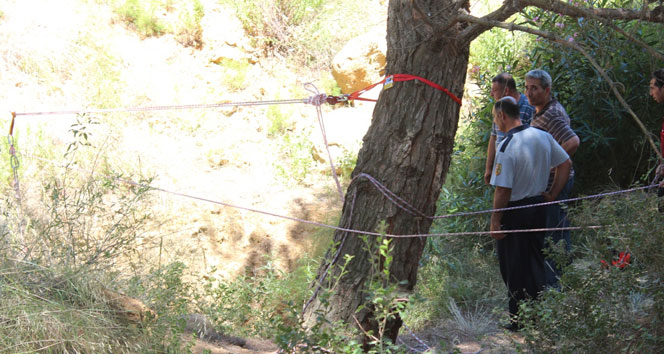 Define Ararken Gazdan Zehirlendi