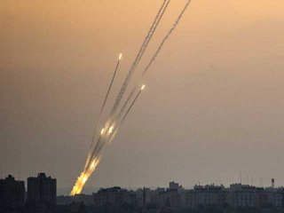 İsrail Gazze'ye Yeniden Saldırdı
