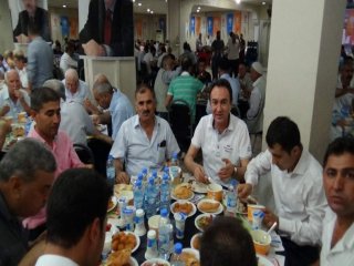 Ak Parti’den ‘Vefa İftarı’