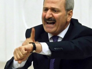 “Saat Kaç Dedi İşten Atıldı” İddiası