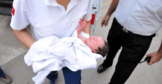 Çöpte 1 Günlük Bebek Bulundu