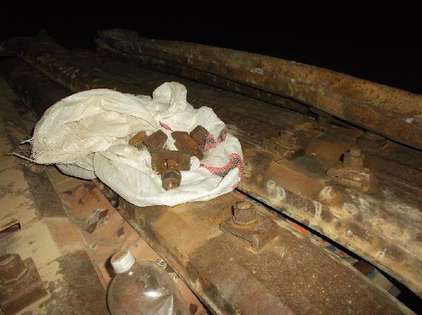 Tren Raylarını Çalarken Suç Üstü Yakalandı