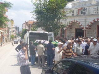 Epilepsi Nöbeti Geçiren Kadın Hayatını Kaybetti