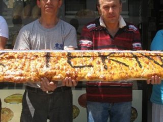 Görenleri Şaşırtan ramazan Pidesi