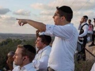 Bu Yahudi Neyi İşaret Ediyor!