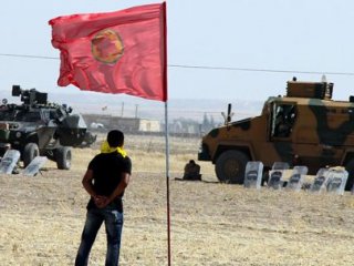 Sınıra PKK Flaması Astılar