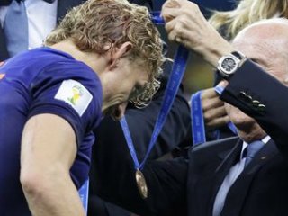 FIFA'dan Dirk Kuyt'a büyük onur