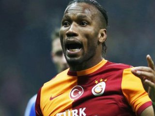 Drogba İngiltere'de Ortalığı Karıştırdı