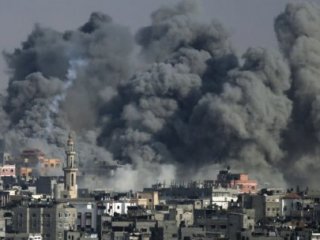 İsrail Hamas Liderinin Evini Vurdu