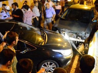 Bakan Konvoyunda Korkutan Kaza