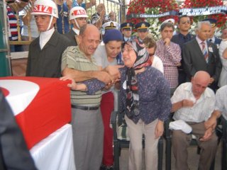 Şehit Yiğit Yürekleri Dağladı