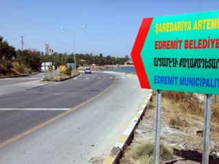 Kürtçeden Sonra Ermeni Tabelası