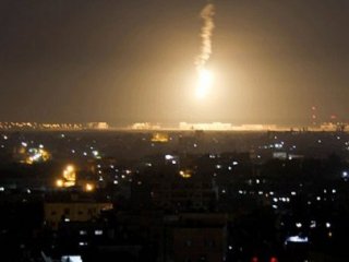 İsrail AA'nın Bulunduğu Binayı Bombaladı