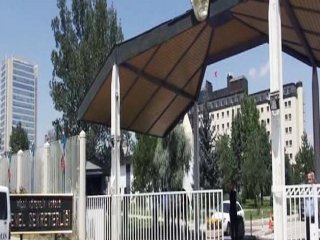 MGK'da Silah Sesleri: 1 Polis Yaralı