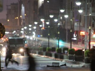 Gazi Mahallesi'ni Karıştırdılar!