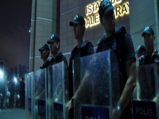 Polislerin Avukatından Tutuklamalara İtiraz