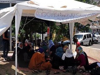 Annelerin Eylemine Destek Artıyor