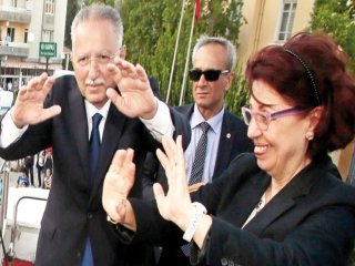 Füsun İhsanoğlu: Çok Üzülüyorum
