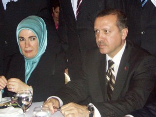 Erdoğan Ailesinin Kökeniyle İlgili Alçaklık