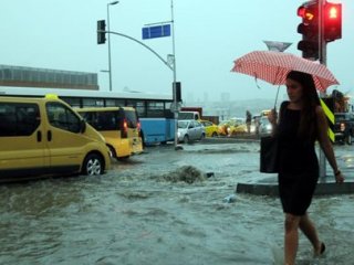 Aman Dikkat! Yine Geliyor