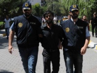 Bayrak İndiren Hain Adliyede