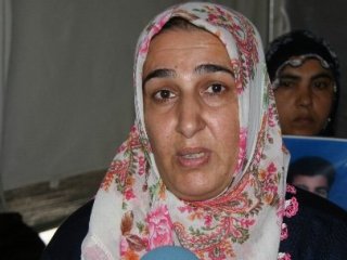 Oğlunu TV’de IŞİD’le Savaşırken Gördü