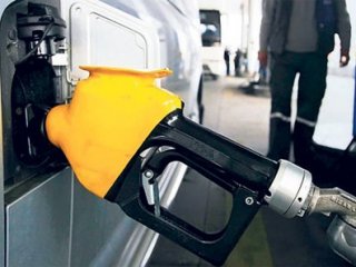 Petrol Fiyatları Dibe Vurdu