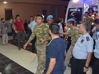 Çadır Kentte Kavga: 7'si Asker 13 Yaralı