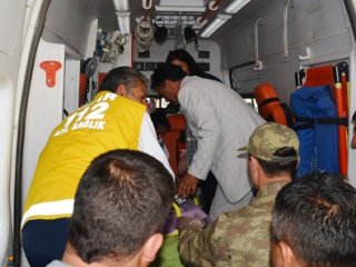 Minibüs şarampole Devrildi: 12 Asker Yaralı