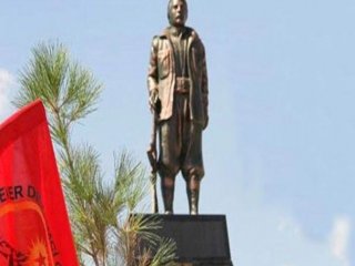 PKK'lı Heykeli İçin Operasyon Başlatıldı