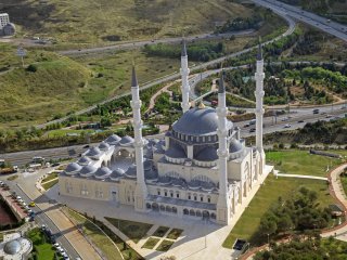 Türkiye’de Regaip Kandili coşkusu