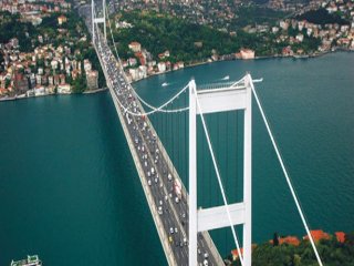 Köprü ve otoyollar yine para bastı