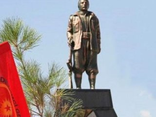 Asker PKK Heykeline Bakın Ne Yaptı?