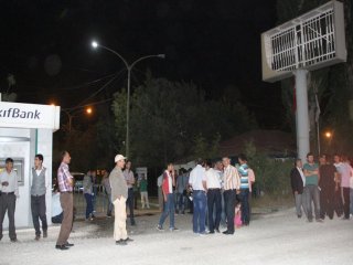 Van’da Elektrik Kesintisine Tepki