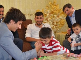 Ahmet Davutoğlu'na çocuklarından sitem