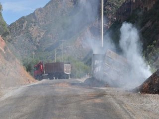 PKK'lılar Bingöl'de 2 İşçiyi Kaçırdı