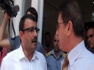 Resmi Görevliler Eylemciler Önünde Tartıştı