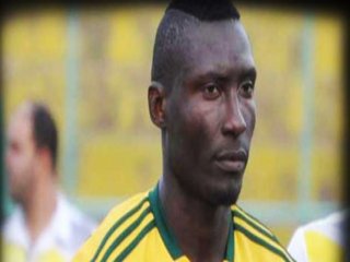 Taraftarın Attığı Taş Futbolcuyu Öldürdü!