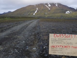 İzlanda'da Yanardağ Alarmı