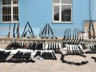 Çok Sayıda Silah Yakalandı