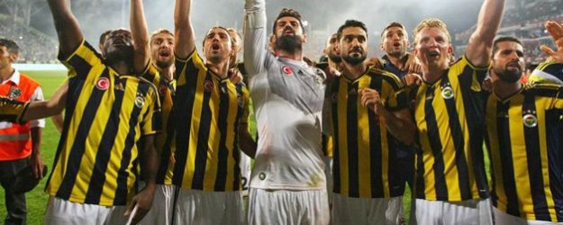 Futbolculardan Şoke Eden Tezahürat!