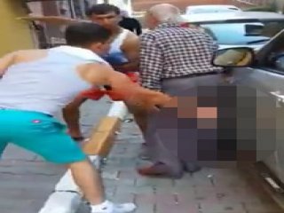 Yaşlı Dedeyi Taciz Eden Gençler Deşifre Oldu