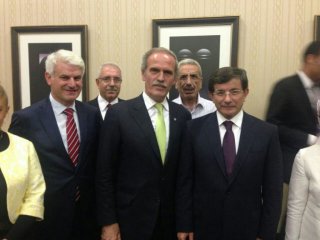 Davutoğlu’ndan Altepe'ye Balkanlar Övgüsü